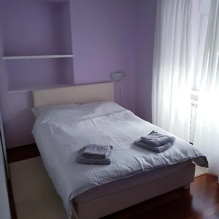Ella Villa