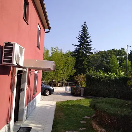 Ella Villa *